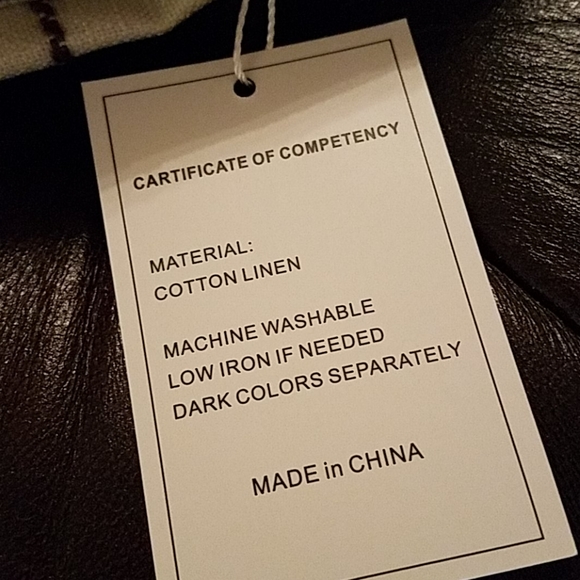 Tablecloth NWT 52 x 52 inches by Comfy Home - Picture 3 of 4